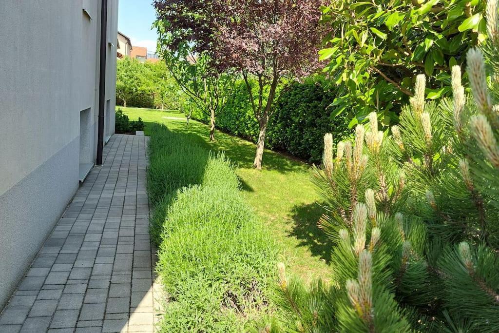 City Lodge Pine, Free Parking Любляна Екстер'єр фото