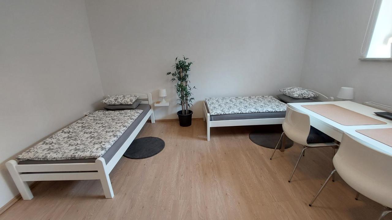 City Lodge Pine, Free Parking Любляна Екстер'єр фото