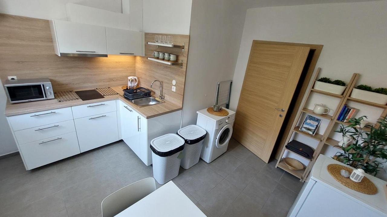 City Lodge Pine, Free Parking Любляна Екстер'єр фото