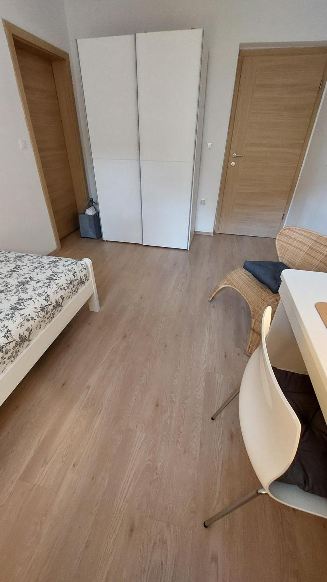 City Lodge Pine, Free Parking Любляна Екстер'єр фото